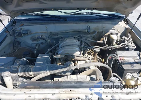 2001 Toyota Tundra Sr5 V8 из США, поврежденный, VIN 5TBRT34151S157324